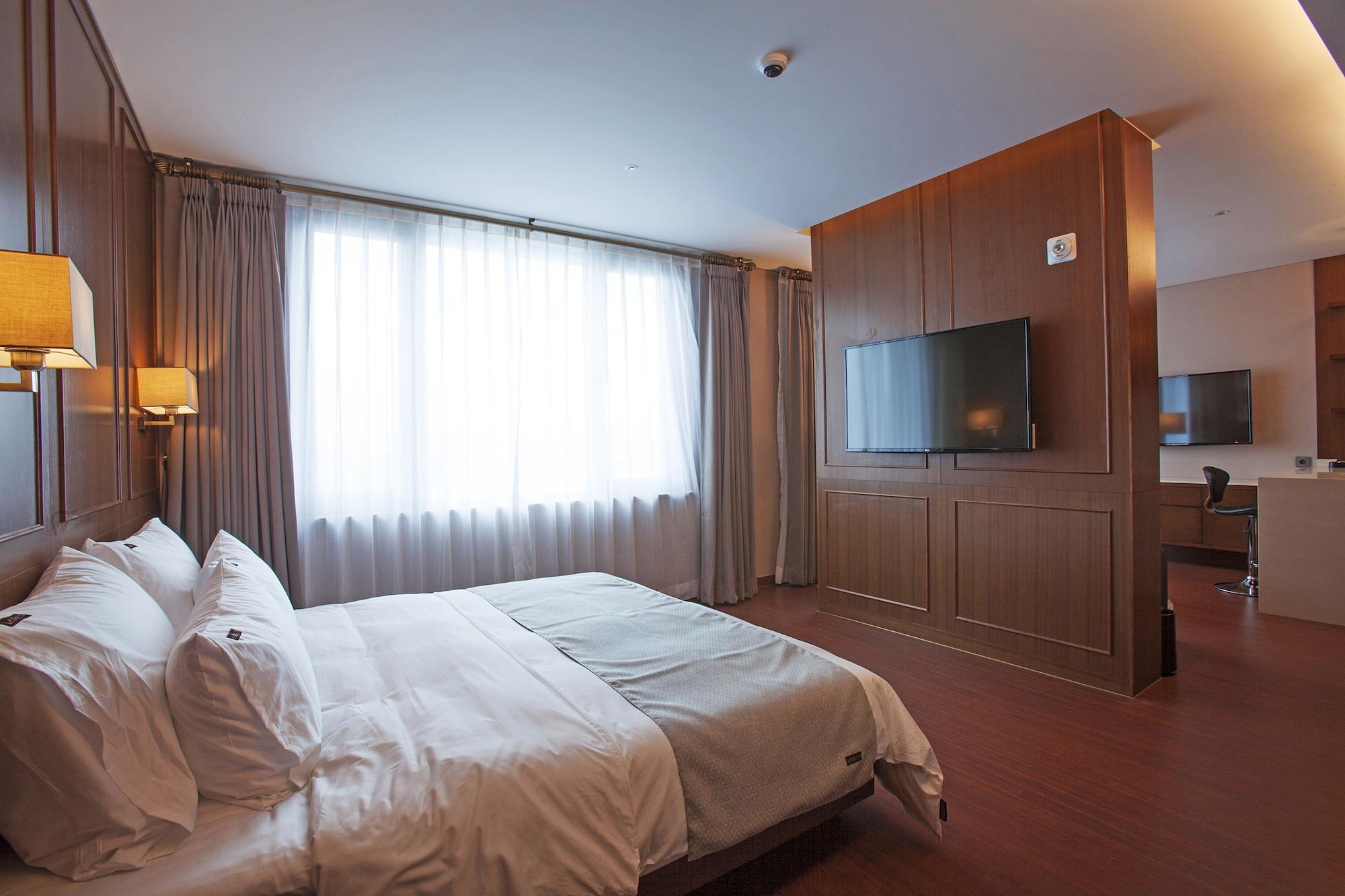 Gwangyang Lacky Hotel Exterior photo