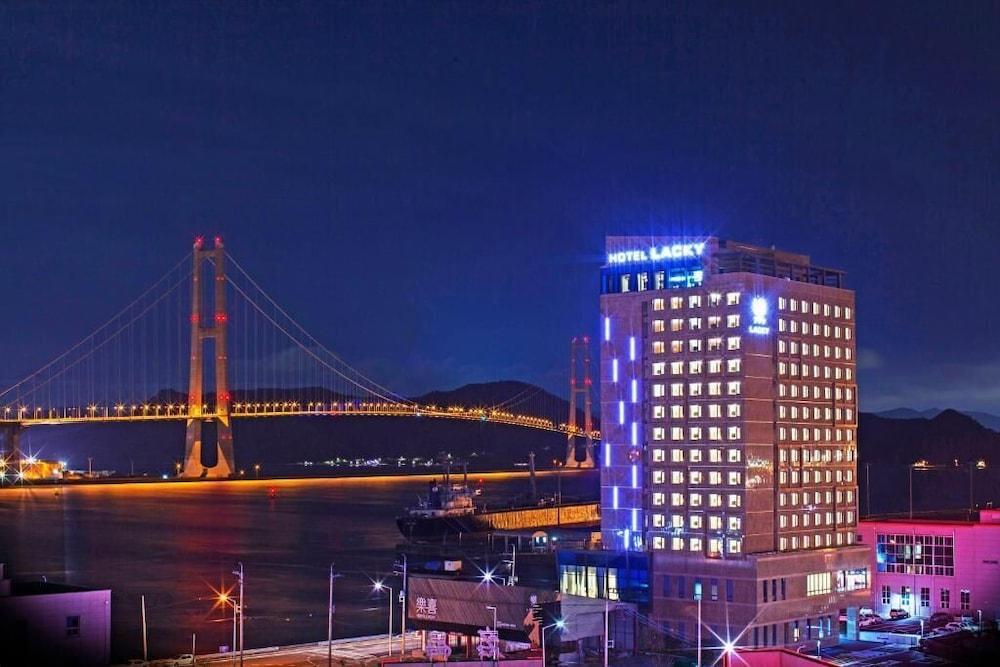 Gwangyang Lacky Hotel Exterior photo